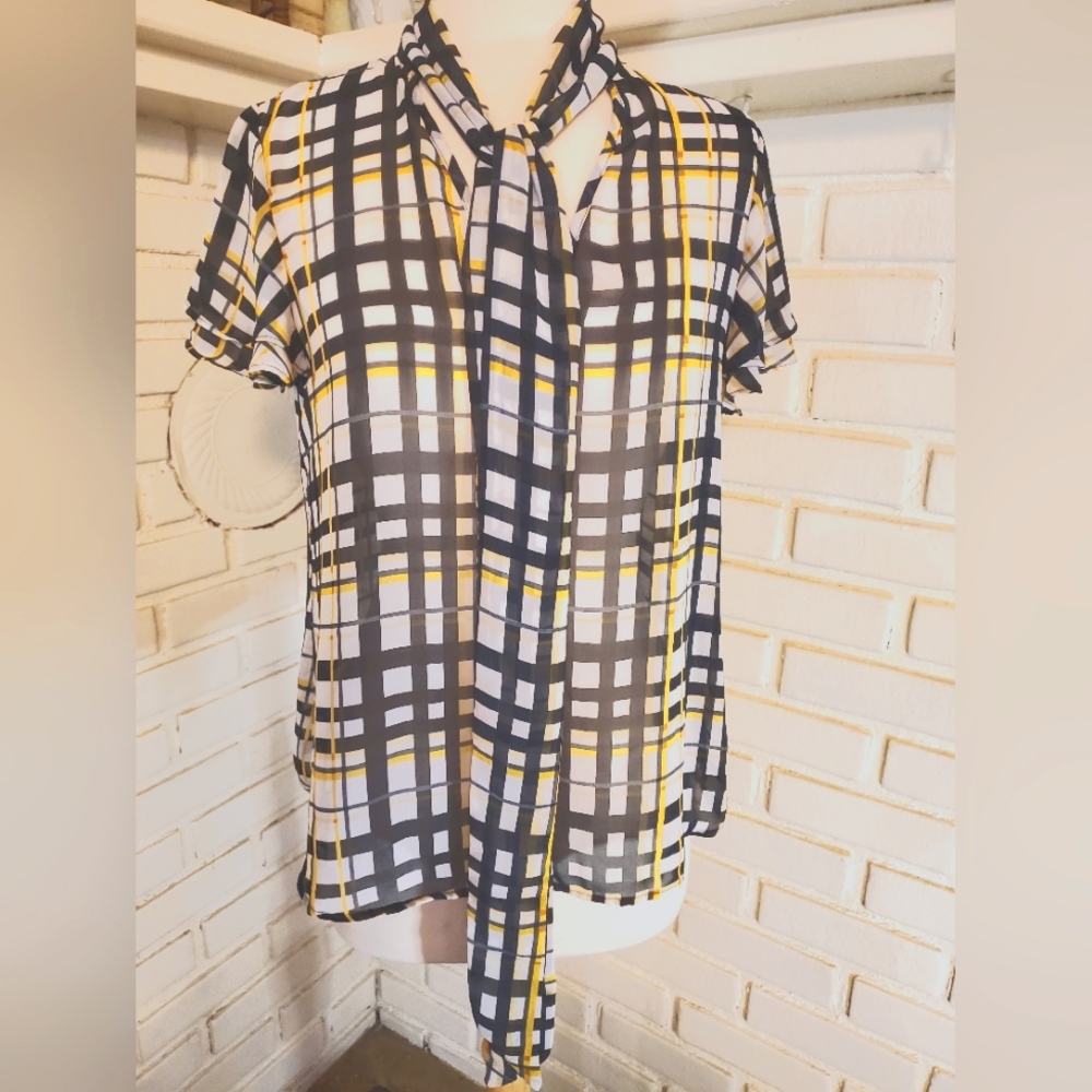 Sheer plaid short sleeve top sz S